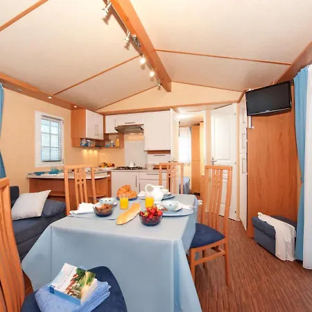 Maxi Caravan Comfort By Interhome * Baia Domizia