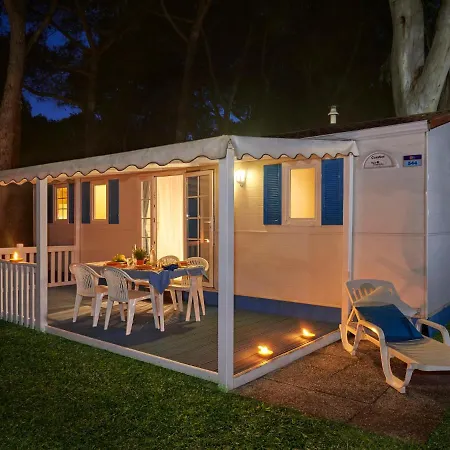 Maxi Caravan Comfort By Interhome * Baia Domizia